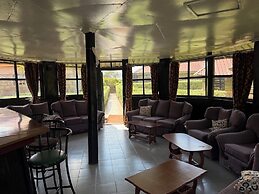 Savannah Lodge Nguluni
