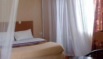 Savannah Lodge Nguluni
