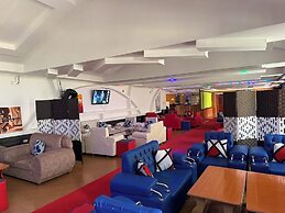 Savannah Lodge Nguluni