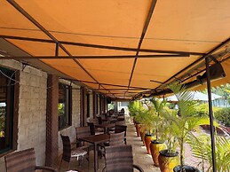 Savannah Lodge Nguluni
