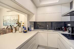 Grand Central Apartment by Homing