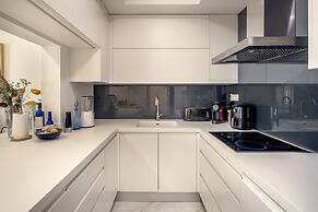 Grand Central Apartment by Homing