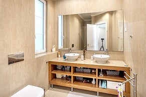 Grand Central Apartment by Homing