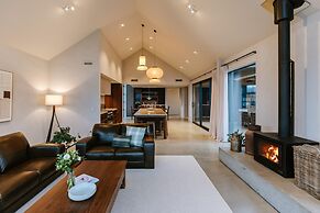 Riverslea - Pool - Sleeps 10