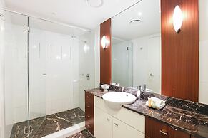 Ocean View Escape –33rd Floor– Chevron Renaissance