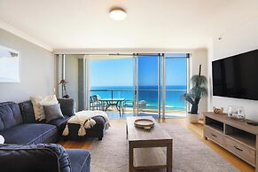 Ocean View Escape –33rd Floor– Chevron Renaissance