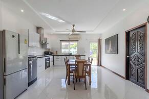 3BR Close to Phuket's Best Beaches V245