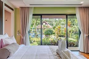 Famous Baan Bua Luxury Estate V238