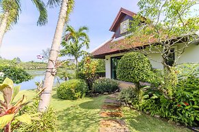 Famous Baan Bua Luxury Estate V238