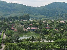 Famous Baan Bua Luxury Estate V238