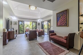 Famous Baan Bua Luxury Estate V238