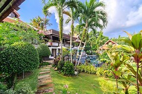 Famous Baan Bua Luxury Estate V238