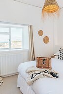 Harbour View House