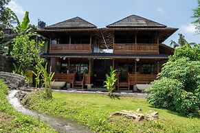 Alam Bulangan Villa