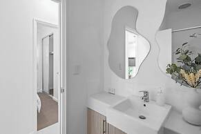 Best Location Armadale Sleeps 6