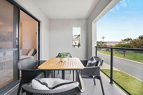 Stylish 2BR With Wi-fi 100 Mbps TV big 75 Inch