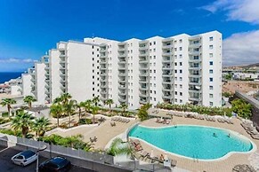 Ocean Garden 2BR Apartment Heated Pool Parking