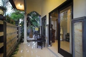 Dhanya Villa Lovina by Parigata