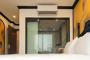 D'Lux Hotel