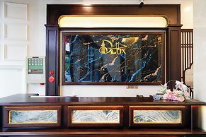 D'Lux Hotel