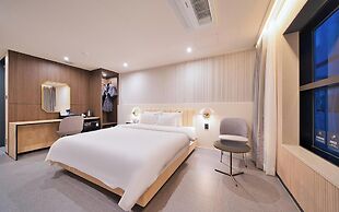 Suwon Hound Hotel