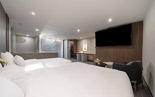 Suwon Hound Hotel