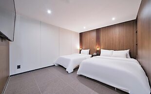 Suwon Hound Hotel