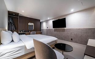 Suwon Hound Hotel