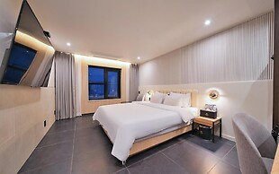 Suwon Hound Hotel