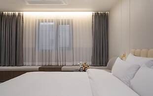 Suwon Hound Hotel