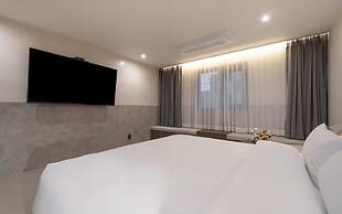 Suwon Hound Hotel