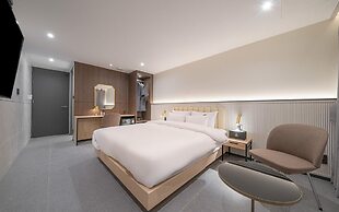 Suwon Hound Hotel