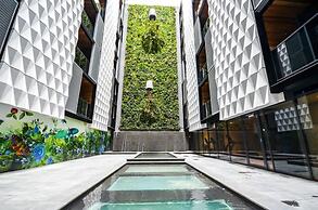 A Chic & Comfy 2BR Apt Near Federation Square
