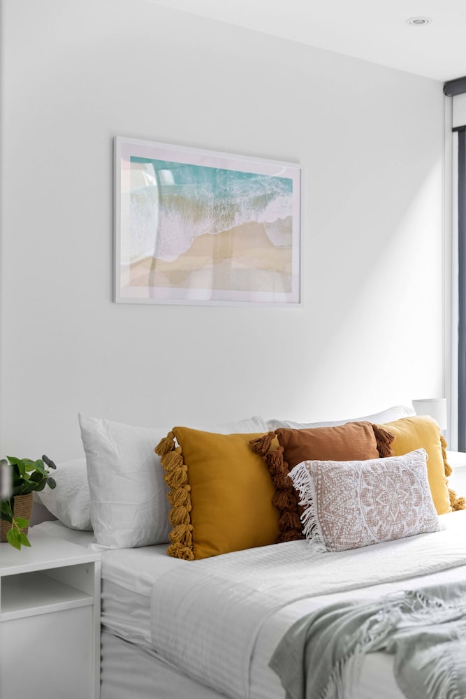 A Chic & Comfy 2BR Apt Near Federation Square