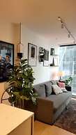 A Comfy Apt Next to Southern Cross
