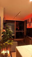 A Comfy Apt Next to Southern Cross