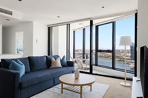 A 2BR Apt With Amazing Harbor Views, Free Parking