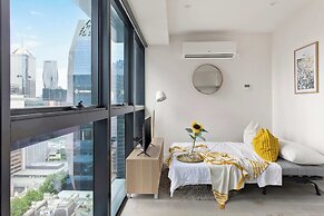 A Comfy & Stylish Apt Near Melbourne Central & QV
