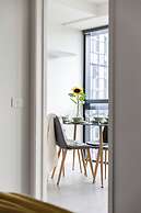 A Comfy & Stylish Apt Near Melbourne Central & QV