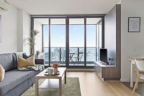 A Cozy 2BR Apt With Harbour Views, Free Parking