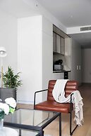 A Cozy 2BR Apt Right on Buzzing Chapel Street