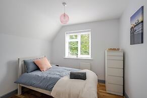 Detached House in Quiet Village - Pets Allowed