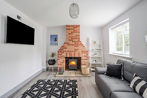 Detached House in Quiet Village - Pets Allowed