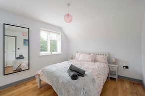 Detached House in Quiet Village - Pets Allowed