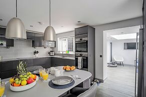 Detached House in Quiet Village - Pets Allowed