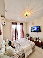 Studio Retreat with Balcony and Pool