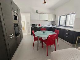 Pembroke Double Room with Private Bath