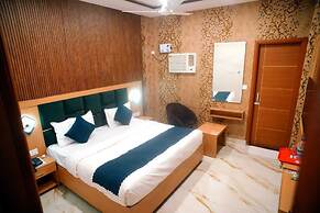 HOTEL DIVINE STAY