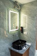PRIVILON HOTEL ISCON