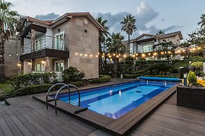 Monaco Pool Pension